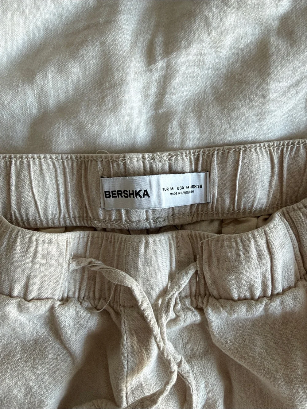 Bershka Men’s Wide-Legged Linen Pants